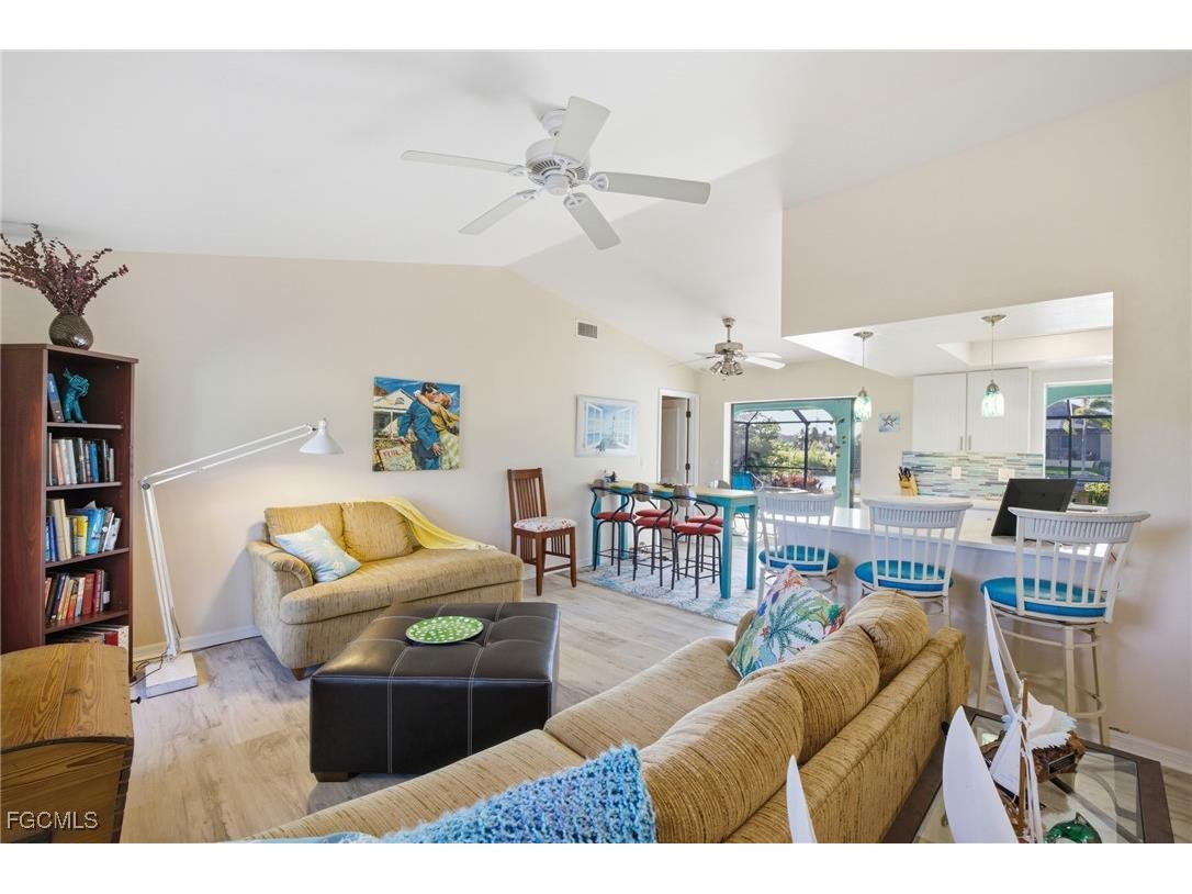 502 SW 7th Terrace Cape Coral FL 33991 2025016463 image3