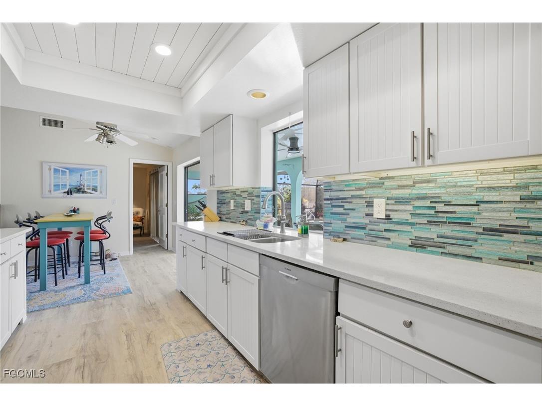 502 SW 7th Terrace Cape Coral FL 33991 2025016463 image9