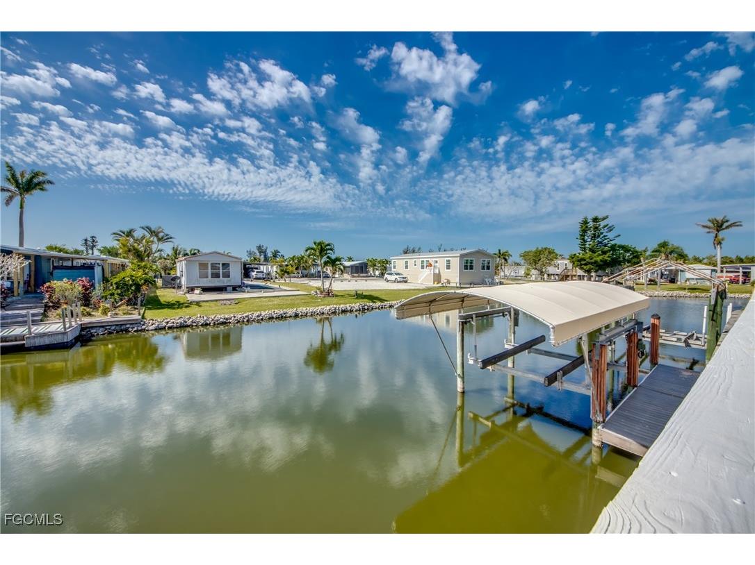 5020 Gulfgate Lane Saint James City FL 33956 2025012934 image3