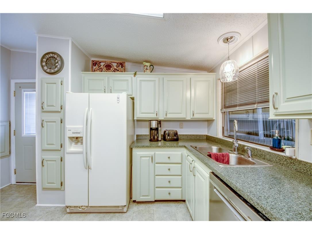 5020 Gulfgate Lane Saint James City FL 33956 2025012934 image6