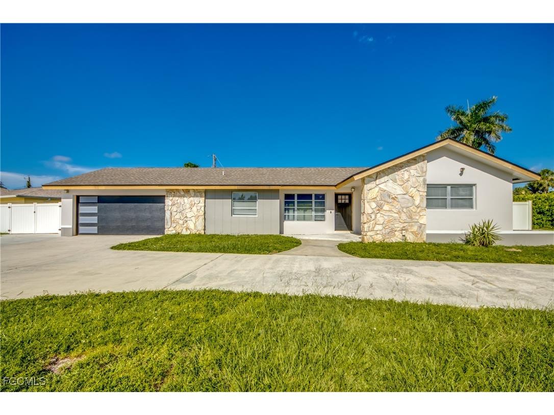 5020 Westminster Drive Fort Myers FL 33919 2025004394 image1