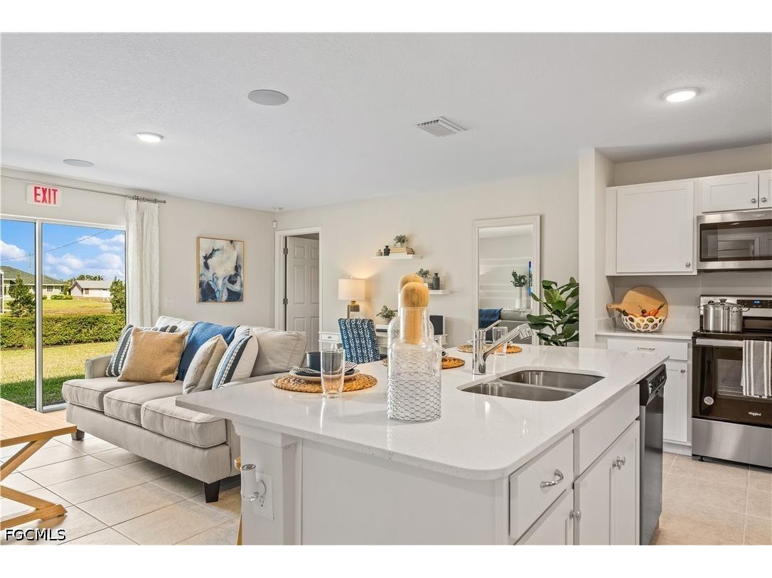 5021 N Dogwood Circle Labelle FL 33935 2026026957 image2