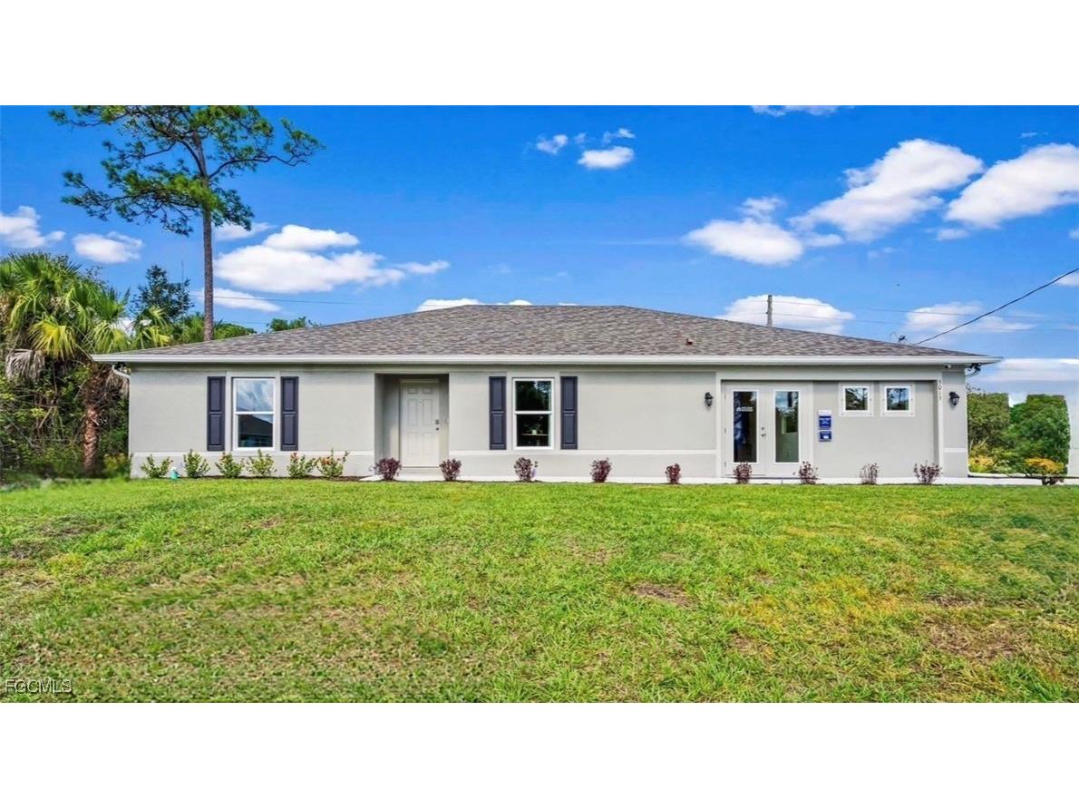 5021 NE Tradewinds Circle Labelle FL 33935 2026001535 image1