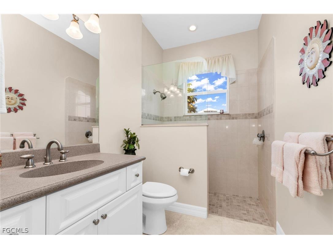 5021 Sable Key Circle Punta Gorda FL 33955 2026008763 image36