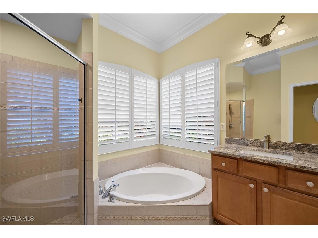 5024 Old Pond Drive Naples FL 34104 225075992 image21