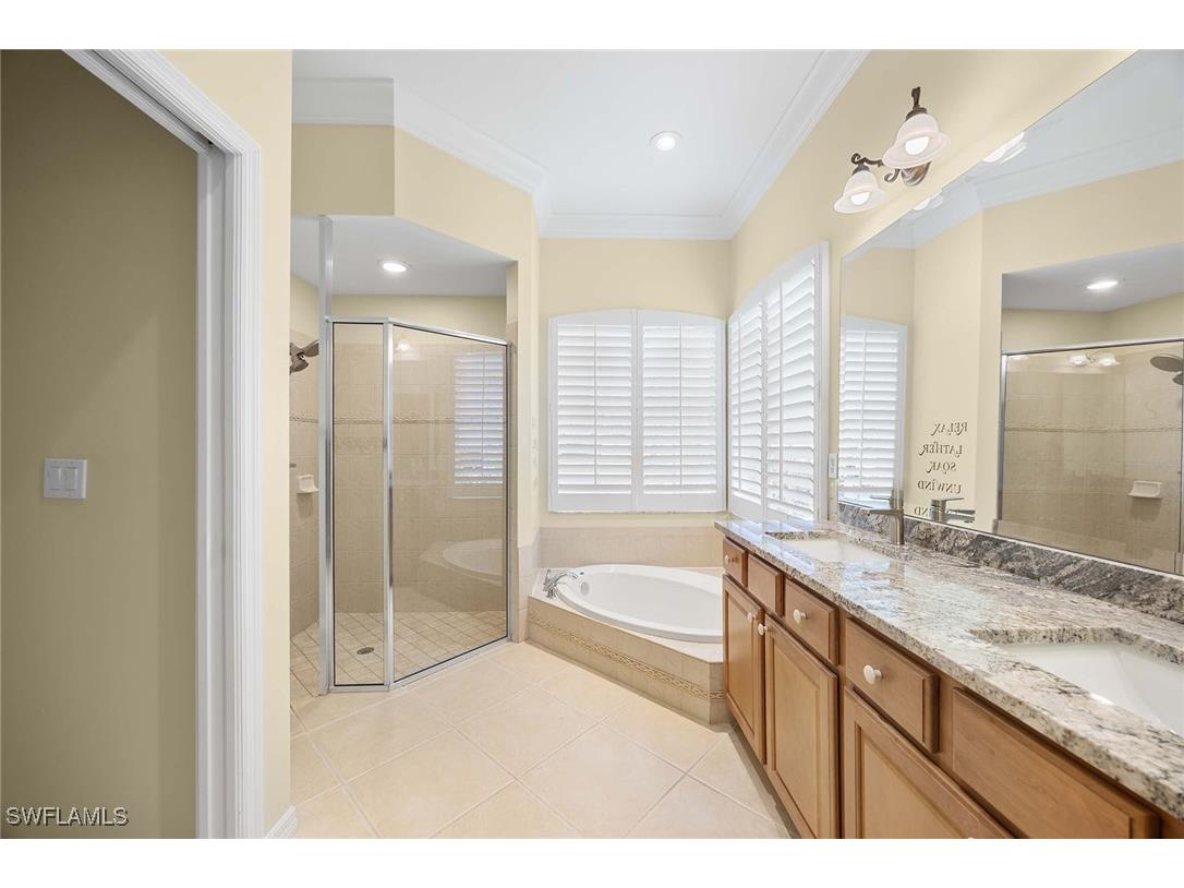 5024 Old Pond Drive Naples FL 34104 225075992 image22