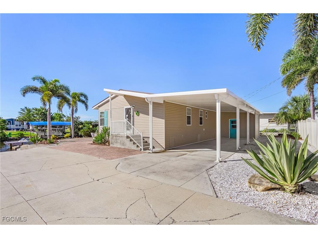 5025 Curlew Drive Saint James City FL 33956 2025009085 image24