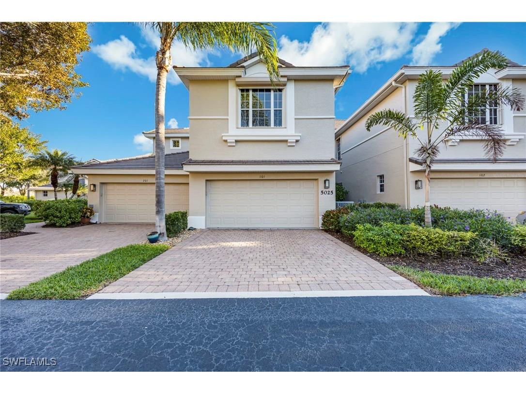 5025 Maxwell Circle #2 Naples FL 34105 226002975 image1