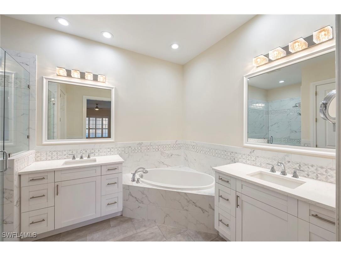 5025 Maxwell Circle #2 Naples FL 34105 226002975 image12