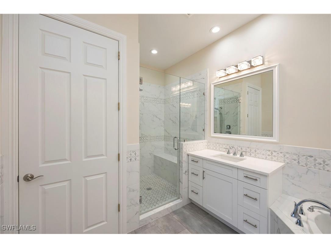 5025 Maxwell Circle #2 Naples FL 34105 226002975 image13