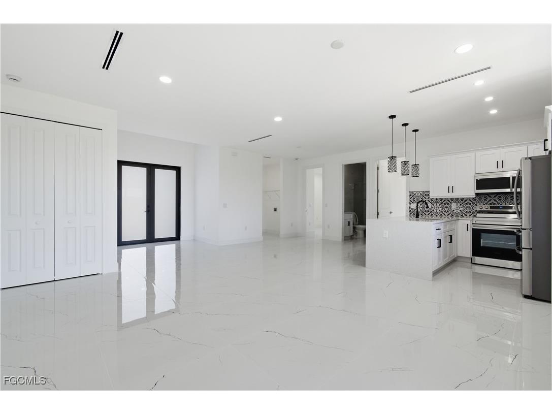 5027 Belrose Street Lehigh Acres FL 33971 2025020975 image11