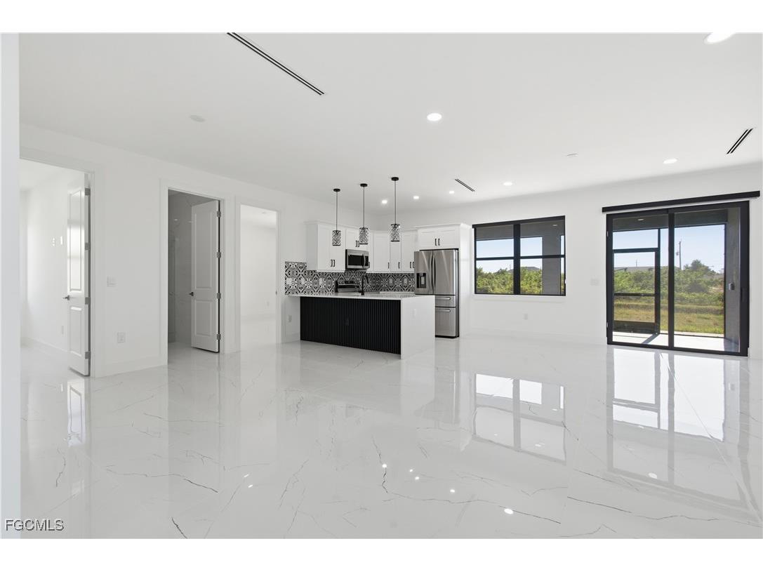 5027 Belrose Street Lehigh Acres FL 33971 2025020975 image9