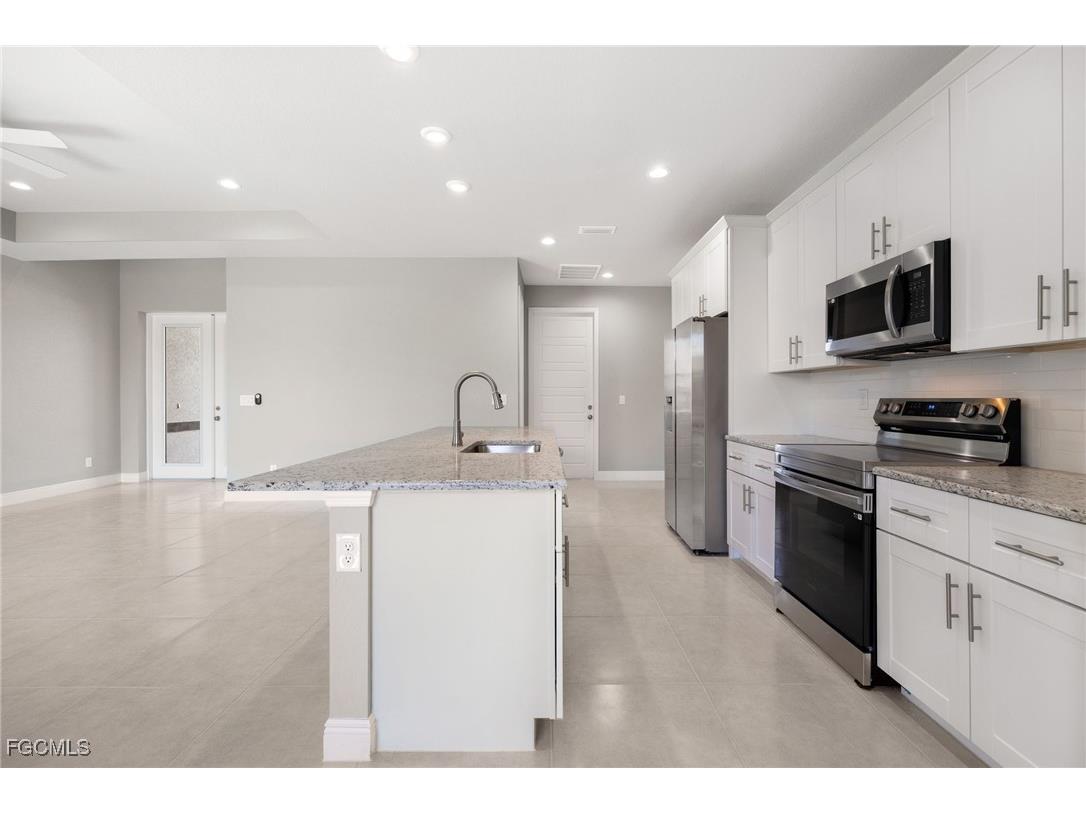 5028 N Peachtree Circle Labelle FL 33935 2025013501 image15