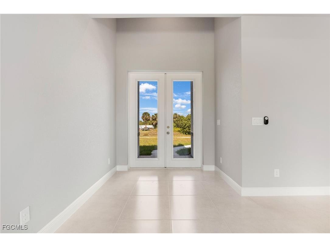 5028 N Peachtree Circle Labelle FL 33935 2025013501 image2