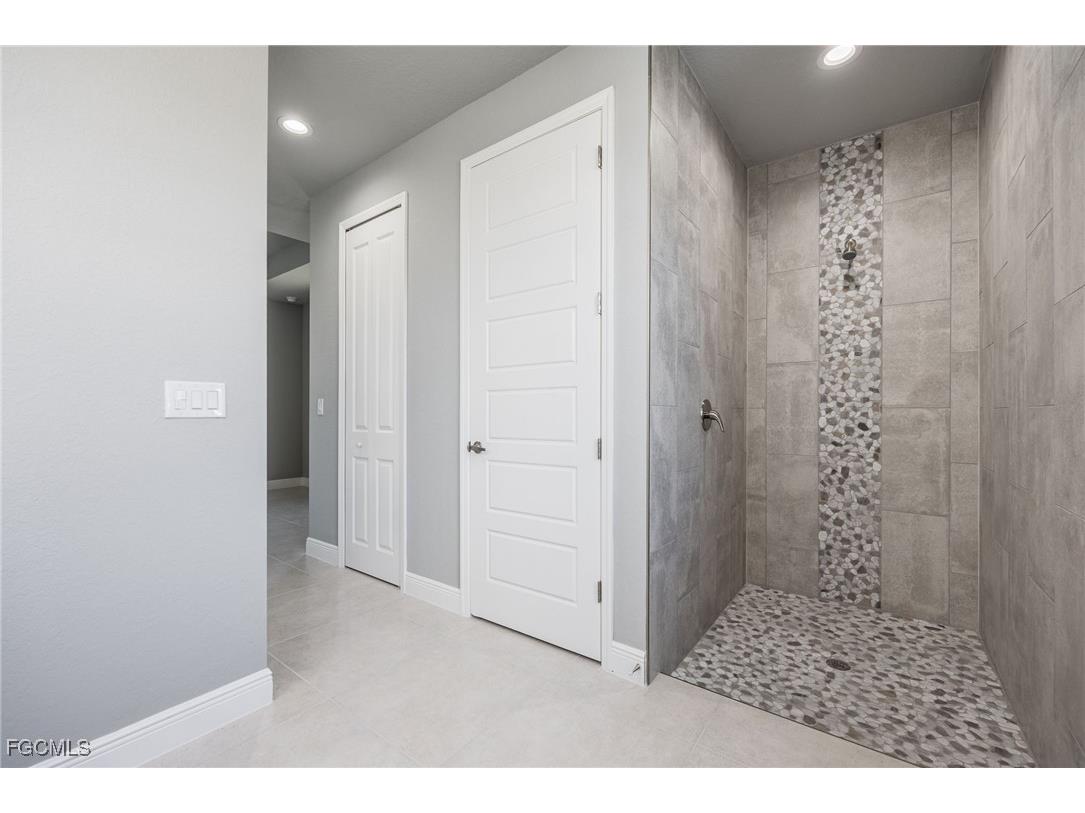 5028 N Peachtree Circle Labelle FL 33935 2025013501 image25