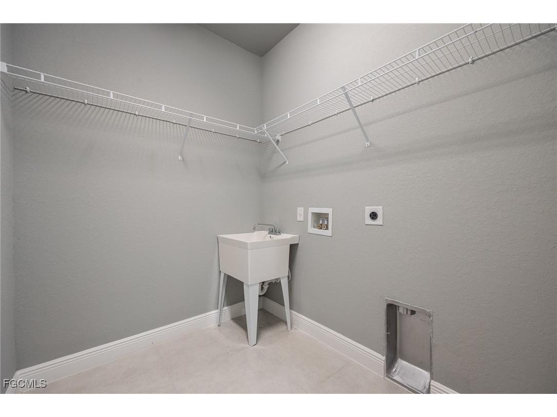 5028 N Peachtree Circle Labelle FL 33935 2025013501 image28