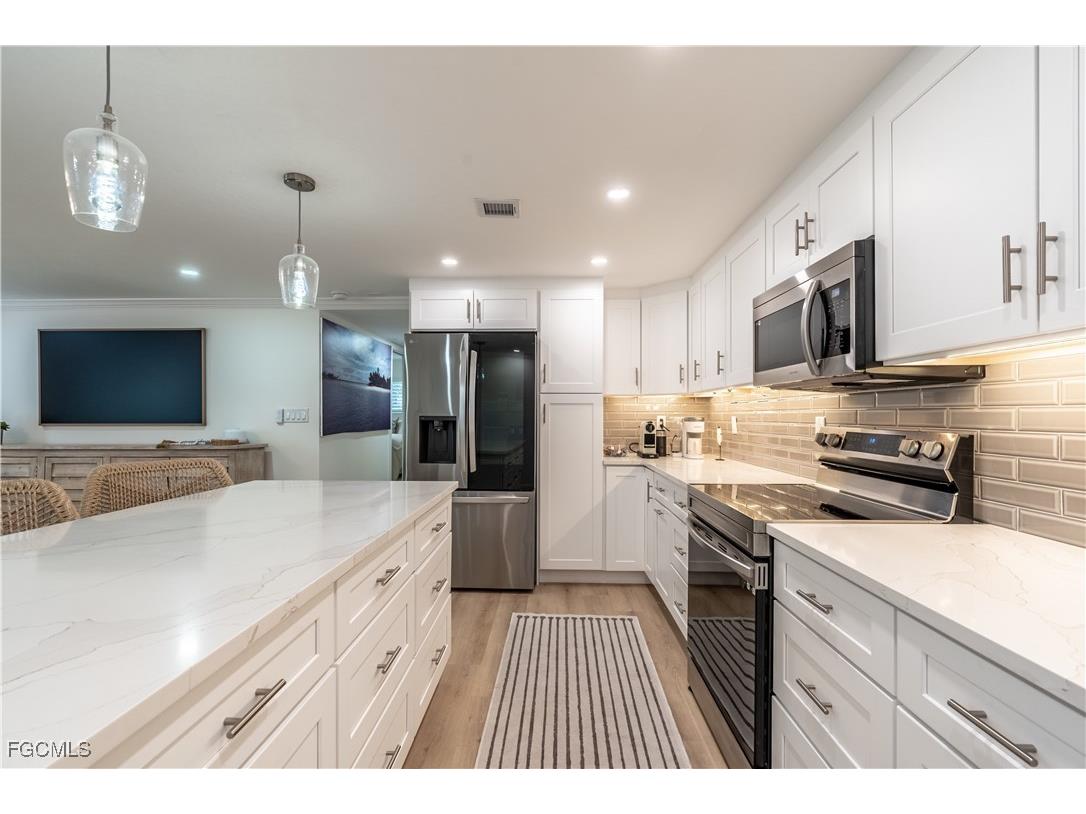 503 Broad Avenue S #503 Naples FL 34102 2025013988 image10