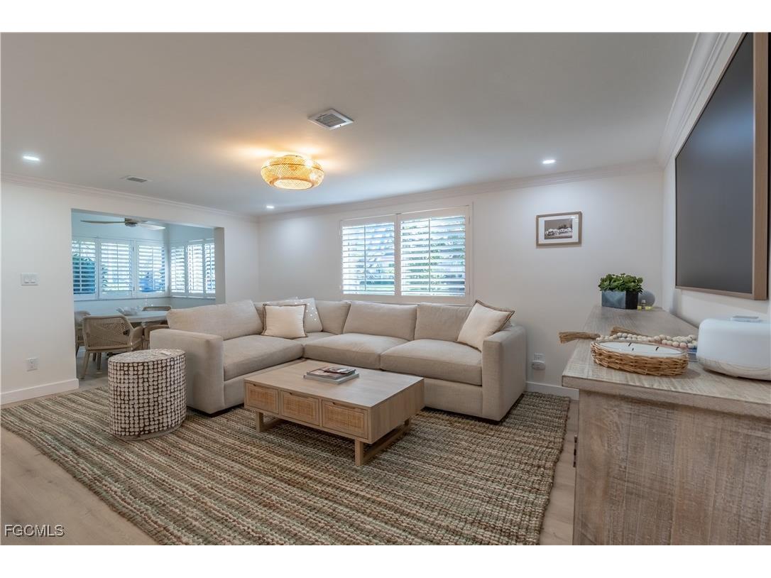 503 Broad Avenue S #503 Naples FL 34102 2025013988 image2