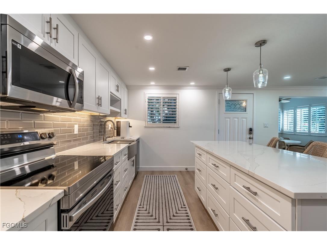 503 Broad Avenue S #503 Naples FL 34102 2025013988 image9