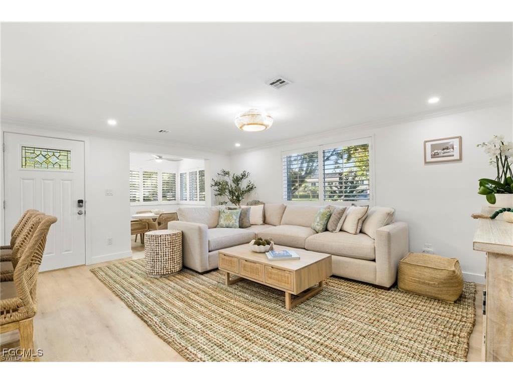 503 Broad Avenue S #503 Naples FL 34102 2026000153 image1