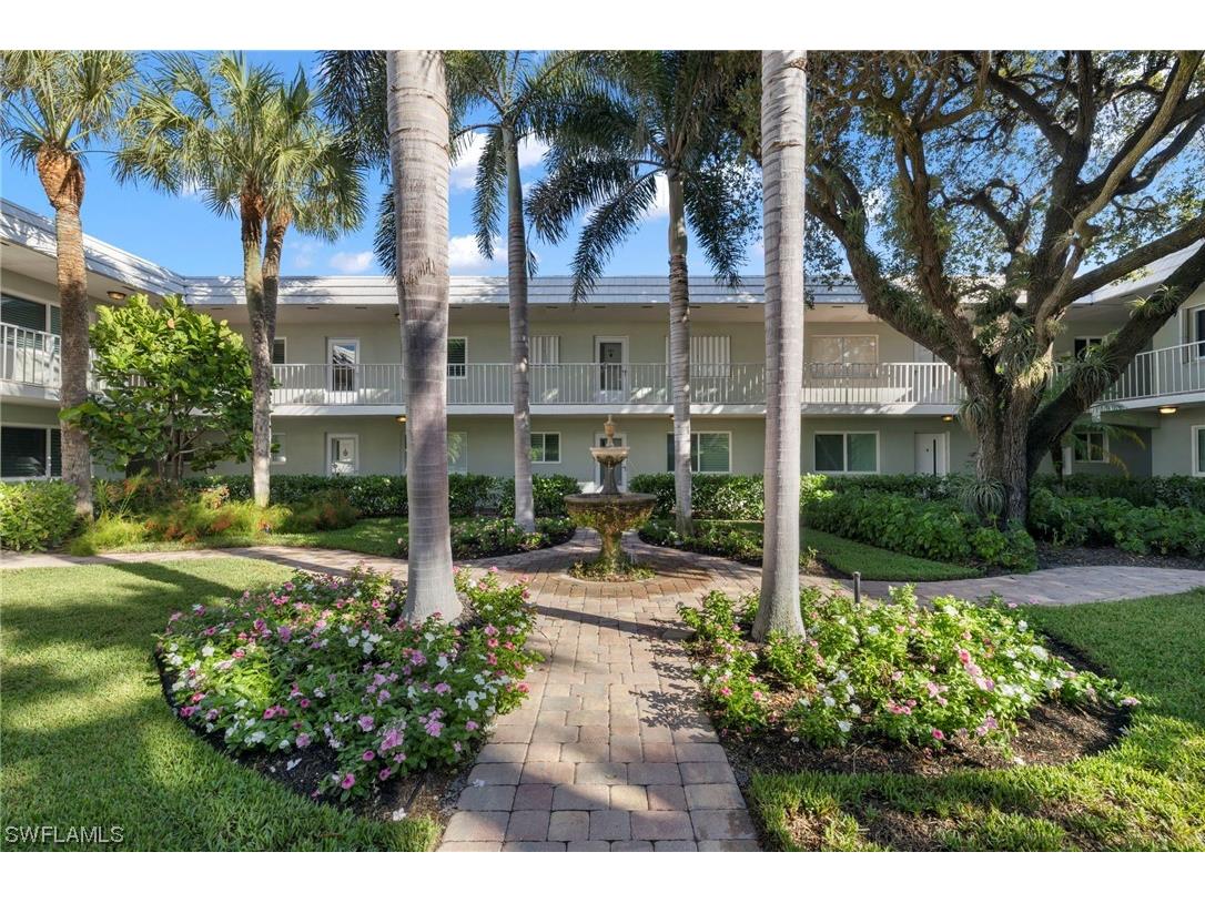 503 Broad Avenue S #503 Naples FL 34102 223072079 image1