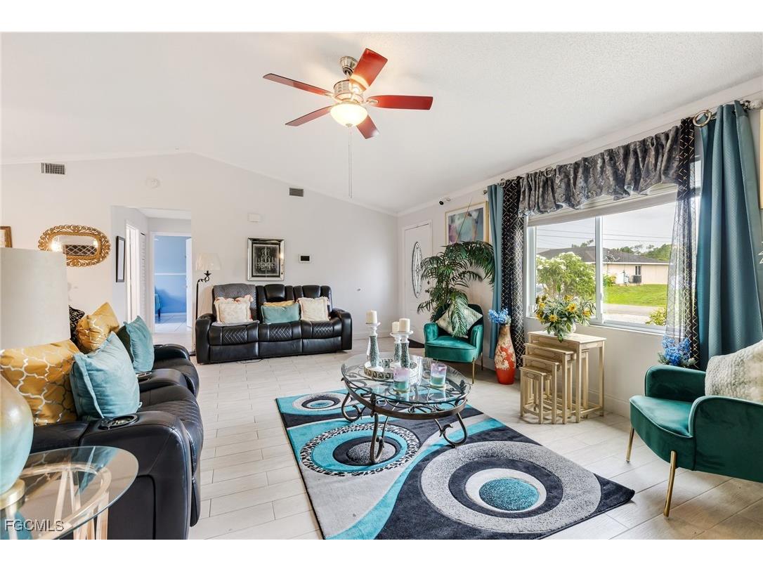 503 E 13th Street Lehigh Acres FL 33972 2026003702 image3