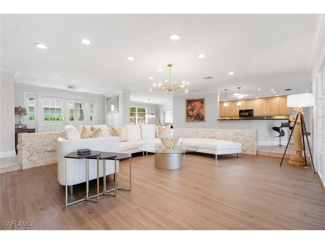 503 Neapolitan Way Naples FL 34103 225077710 image3