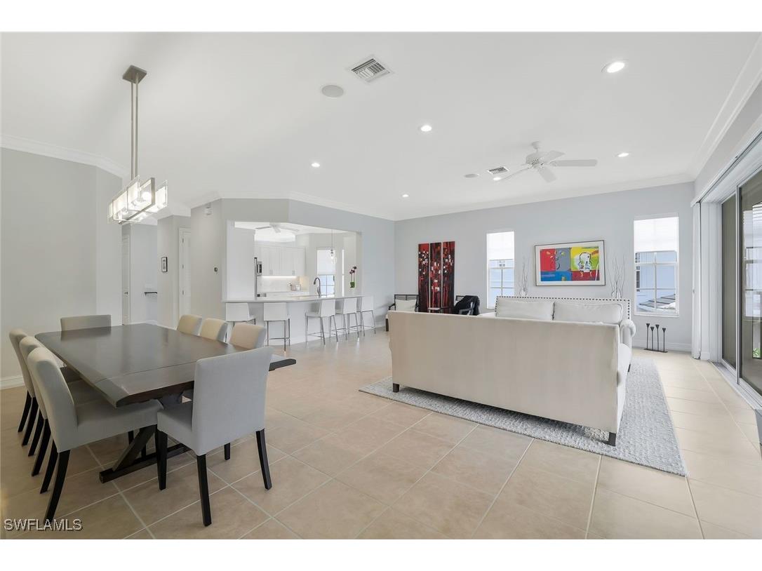 5030 Blauvelt Way #201 Naples FL 34105 225056195 image6