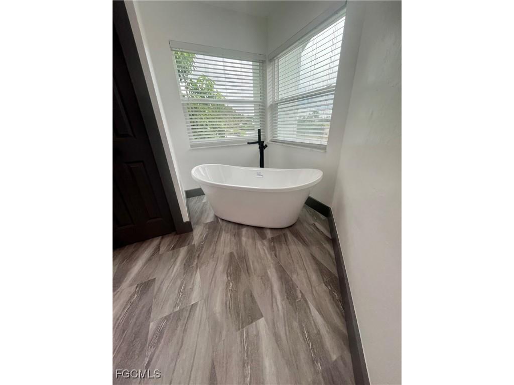 5030 Harborage Drive Fort Myers FL 33908 2025015952 image11