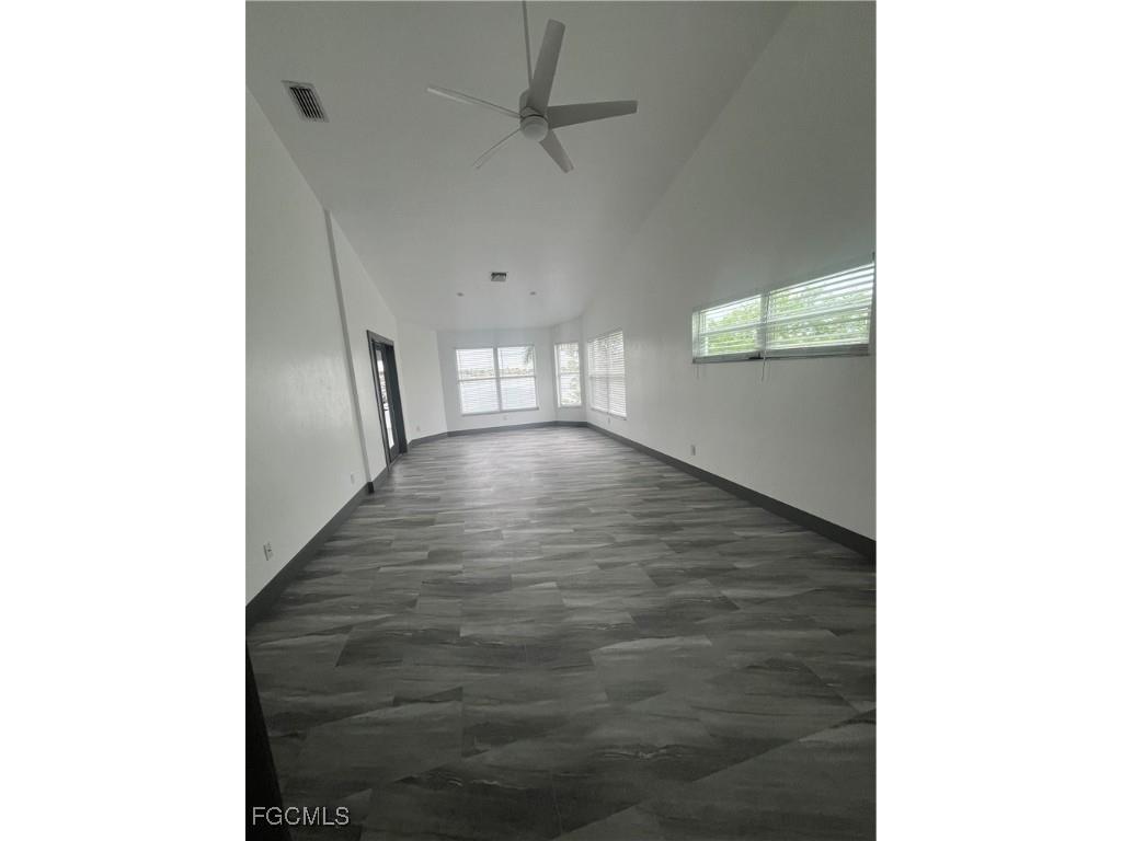 5030 Harborage Drive Fort Myers FL 33908 2025015952 image5