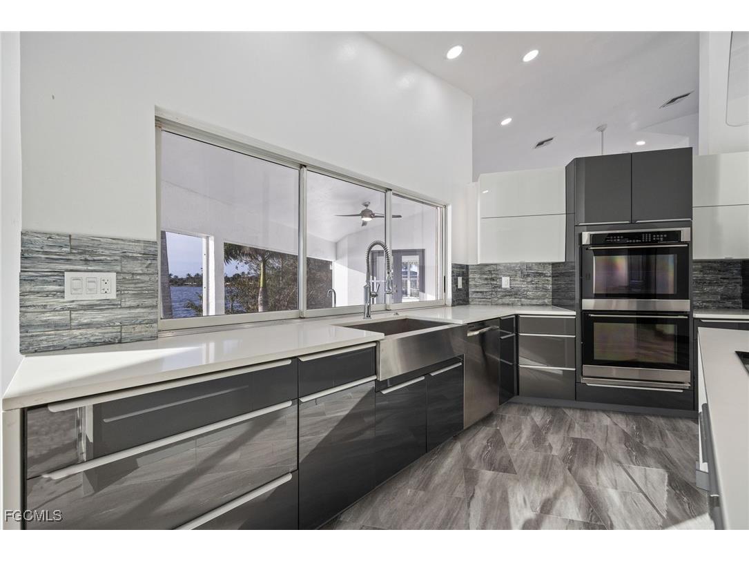 5030 Harborage Drive Fort Myers FL 33908 2026003776 image10