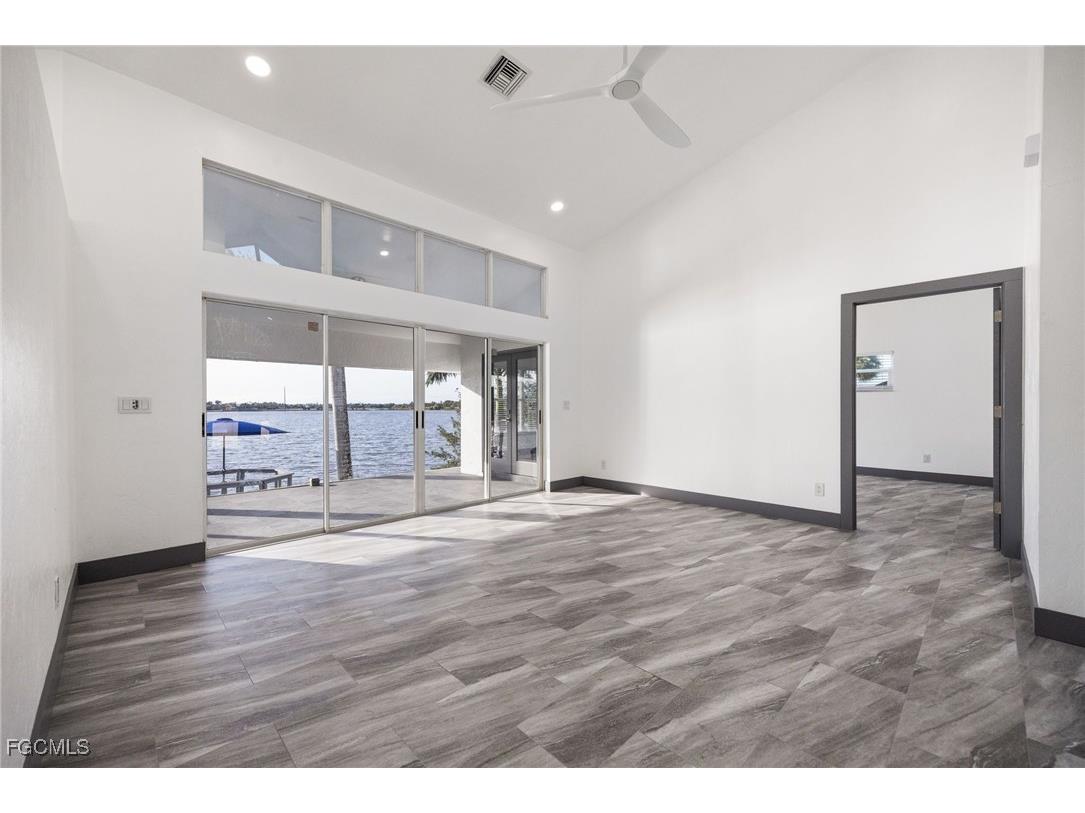 5030 Harborage Drive Fort Myers FL 33908 2026003776 image3