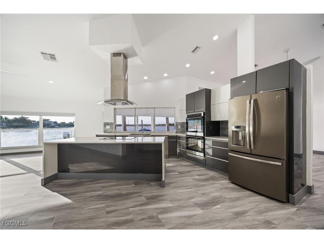 5030 Harborage Drive Fort Myers FL 33908 2026003776 image7