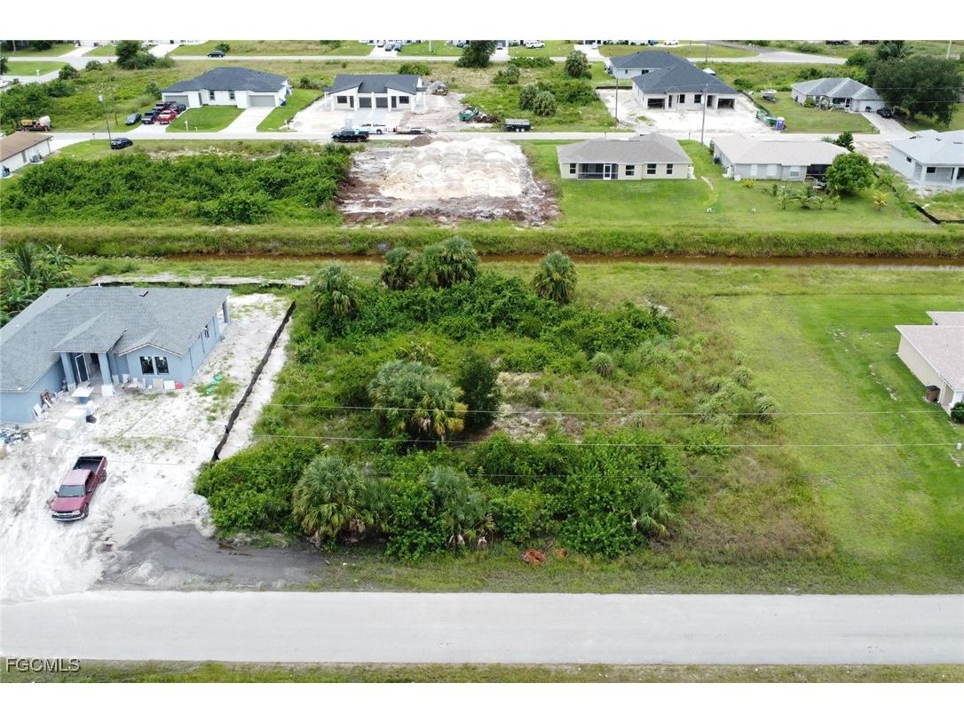 5031 Belrose Street Lehigh Acres FL 33971 2025008277 image1