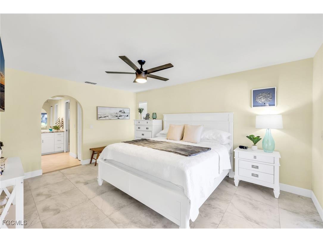 5032 Skyline Boulevard Cape Coral FL 33914 2025016880 image7