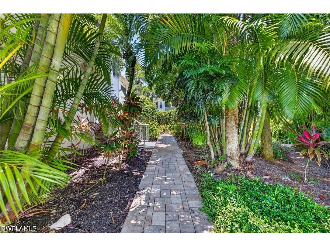 5035 Yacht Harbor Drive #103 Naples FL 34112 226021275 image20