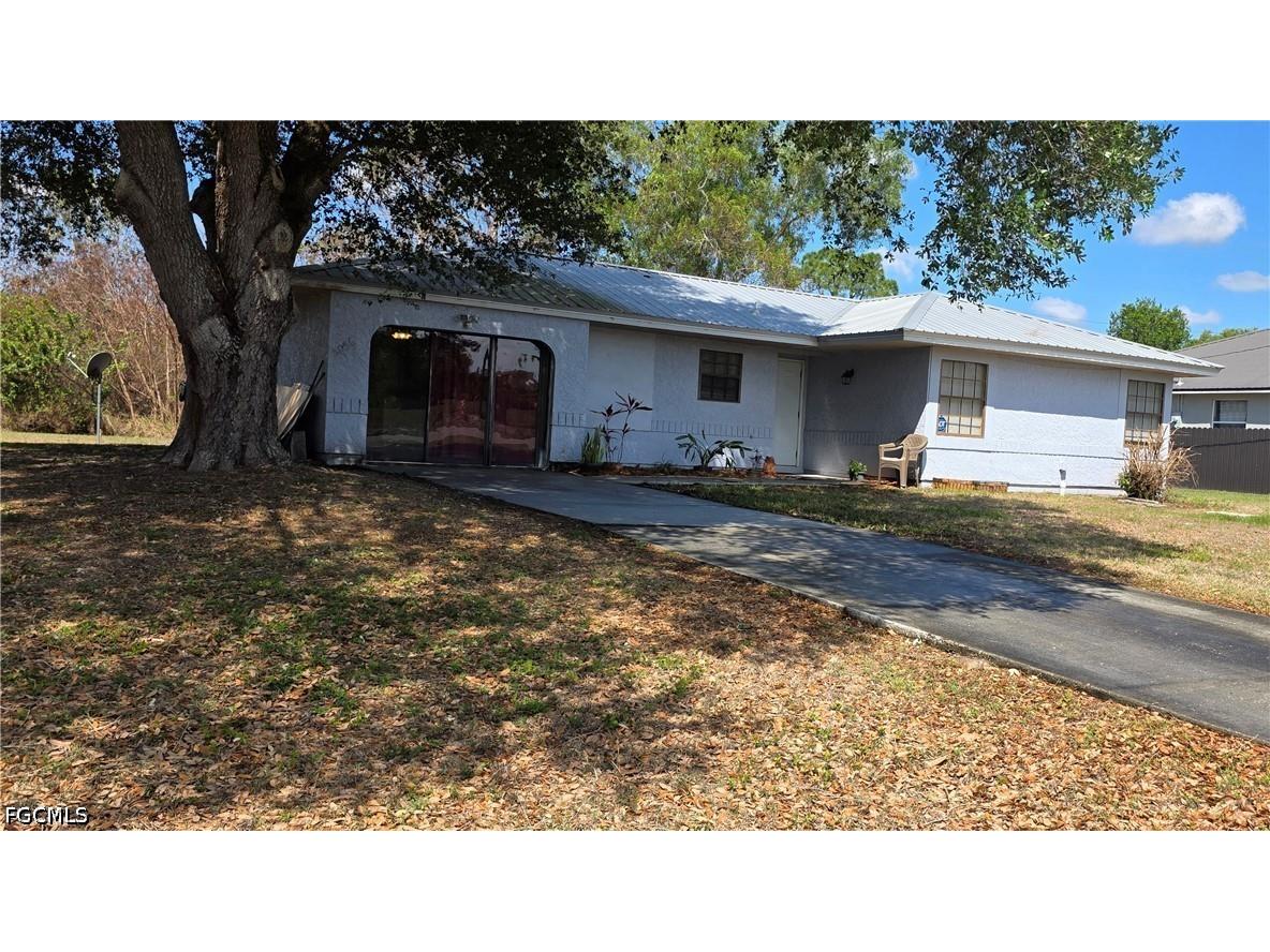 5036 SE Tradewinds Circle Labelle FL 33935 2025025926 image1