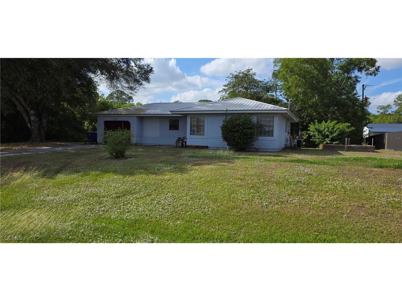 5036 SE Tradewinds Circle Labelle FL 33935 2025025926 image2