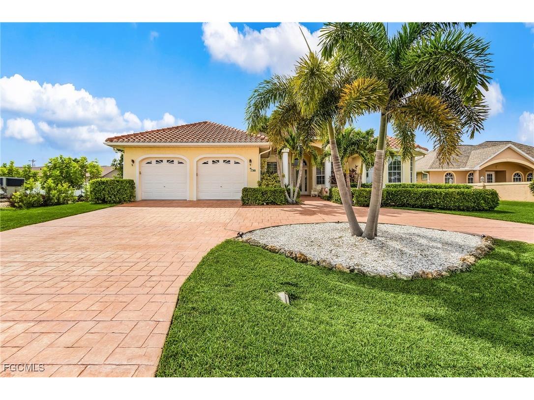 5036 SW 8th Place Cape Coral FL 33914 2025010572 image1