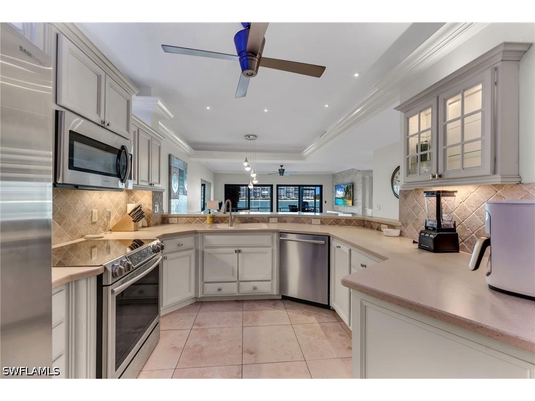 504 La Peninsula Boulevard #504 Naples FL 34113 226021681 image4