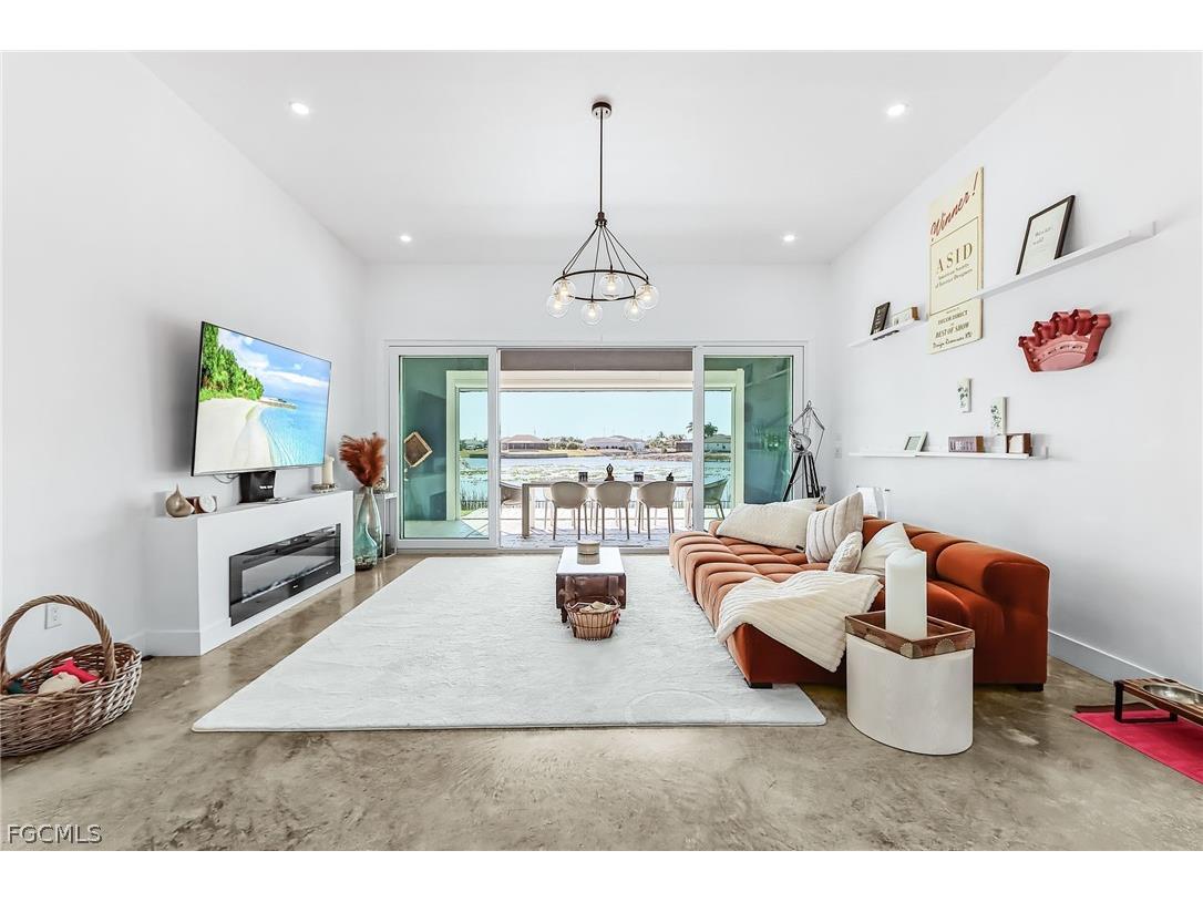 504 NE 9th Street Cape Coral FL 33909 2026005972 image12