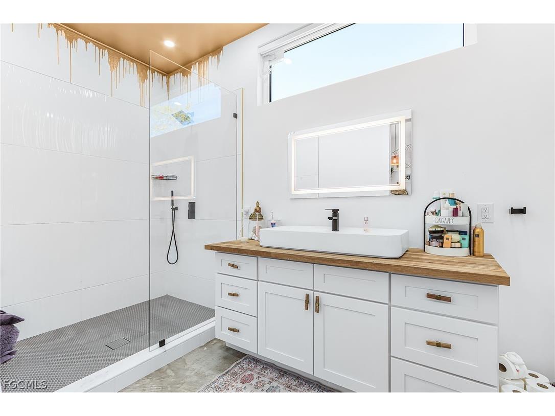 504 NE 9th Street Cape Coral FL 33909 2026005972 image23