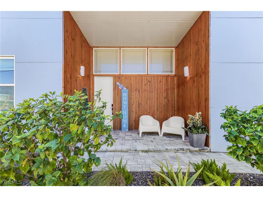 504 NE 9th Street Cape Coral FL 33909 2026005972 image4