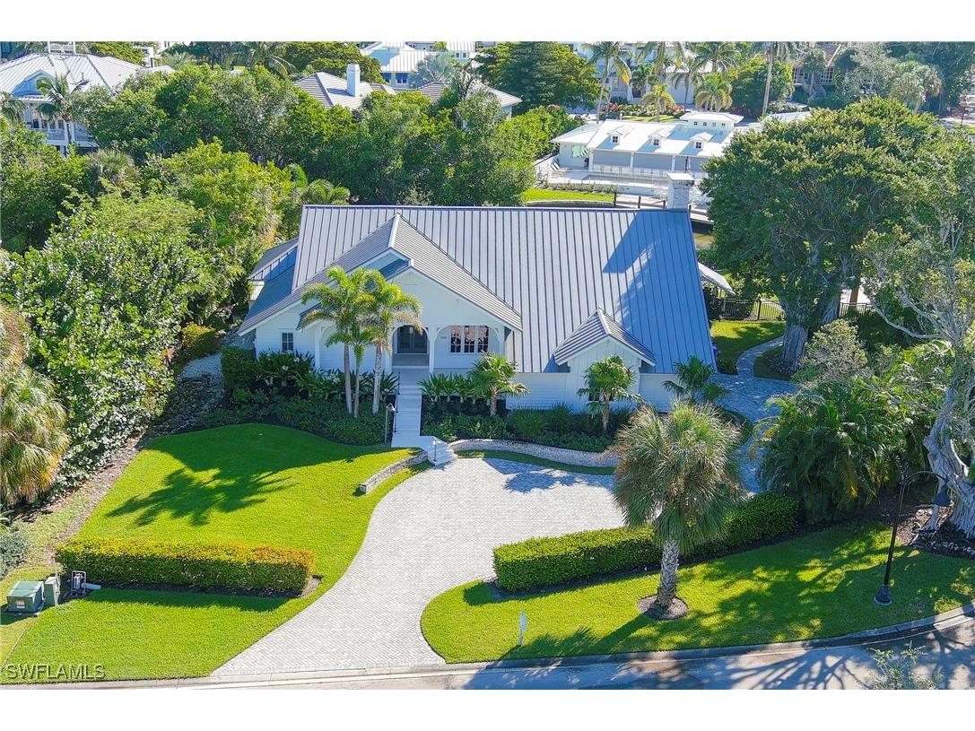 5042 Seahorse Avenue Naples FL 34103 225083435 image1