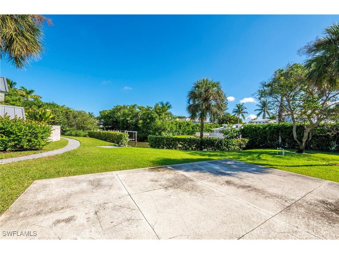 5042 Seahorse Avenue Naples FL 34103 225083435 image16