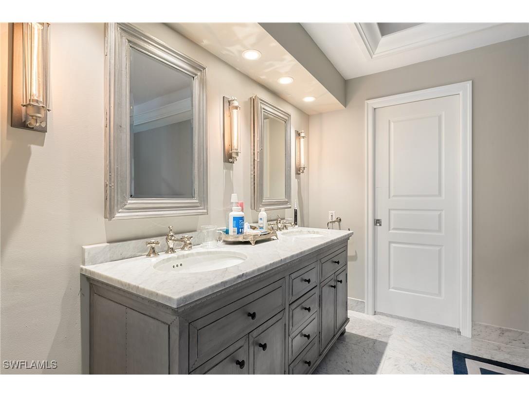 5042 Seahorse Avenue Naples FL 34103 225083435 image37