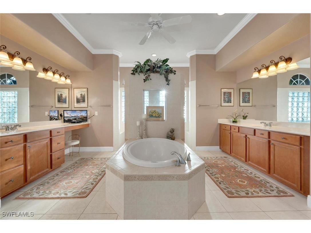 5044 Castlerock Way Naples FL 34112 224101675 image12