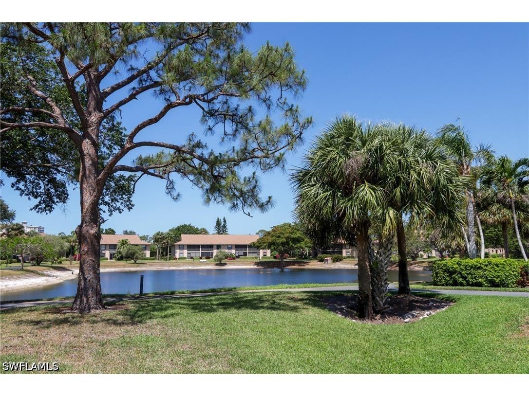 505 Lake Louise Circle #101 Naples FL 34110 226019404 image1