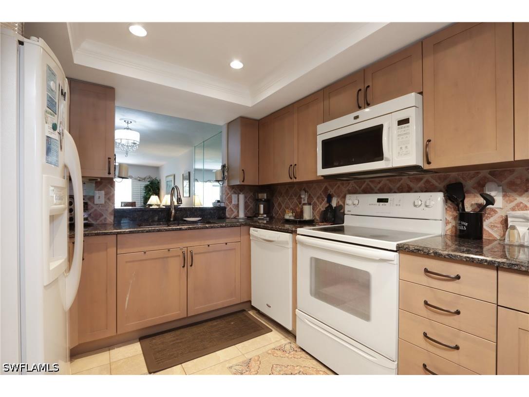 505 Lake Louise Circle #101 Naples FL 34110 226019404 image9