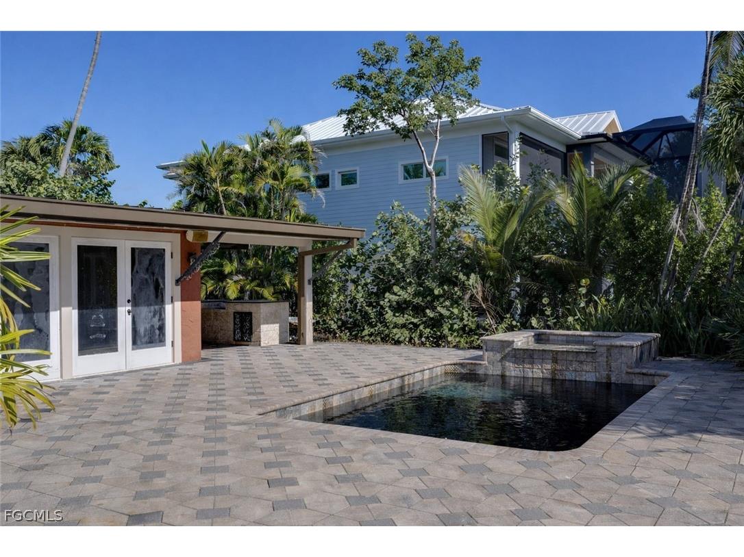 505 Lighthouse Way Sanibel FL 33957 2026005751 image11